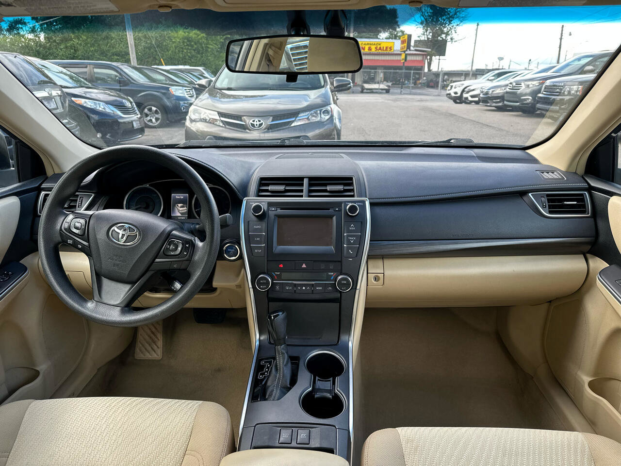 Used 2015 Toyota Camry LE image 14