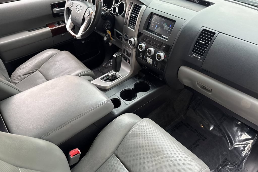 Used 2015 Toyota Sequoia Platinum AWD/4WD image 17