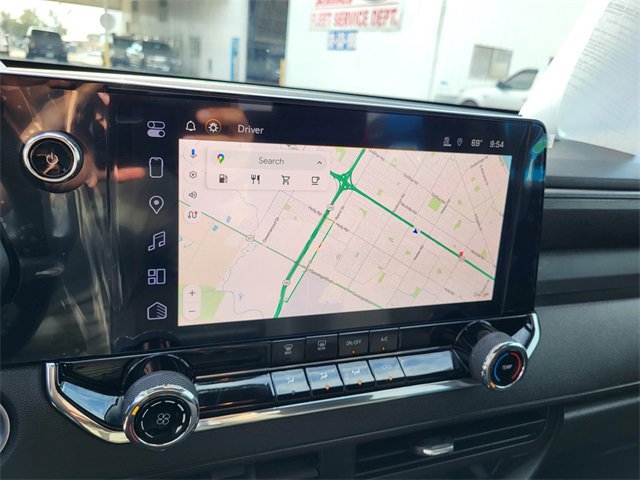 Used 2025 Chevrolet Colorado W/T image 9