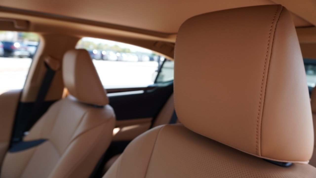 Used 2024 Lexus ES 350 w/ Premium Package image 23