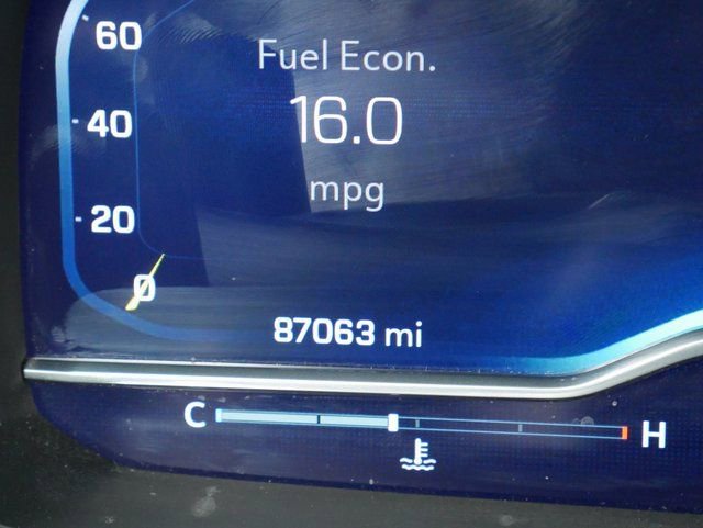 Used 2023 Chevrolet Suburban High Country image 21