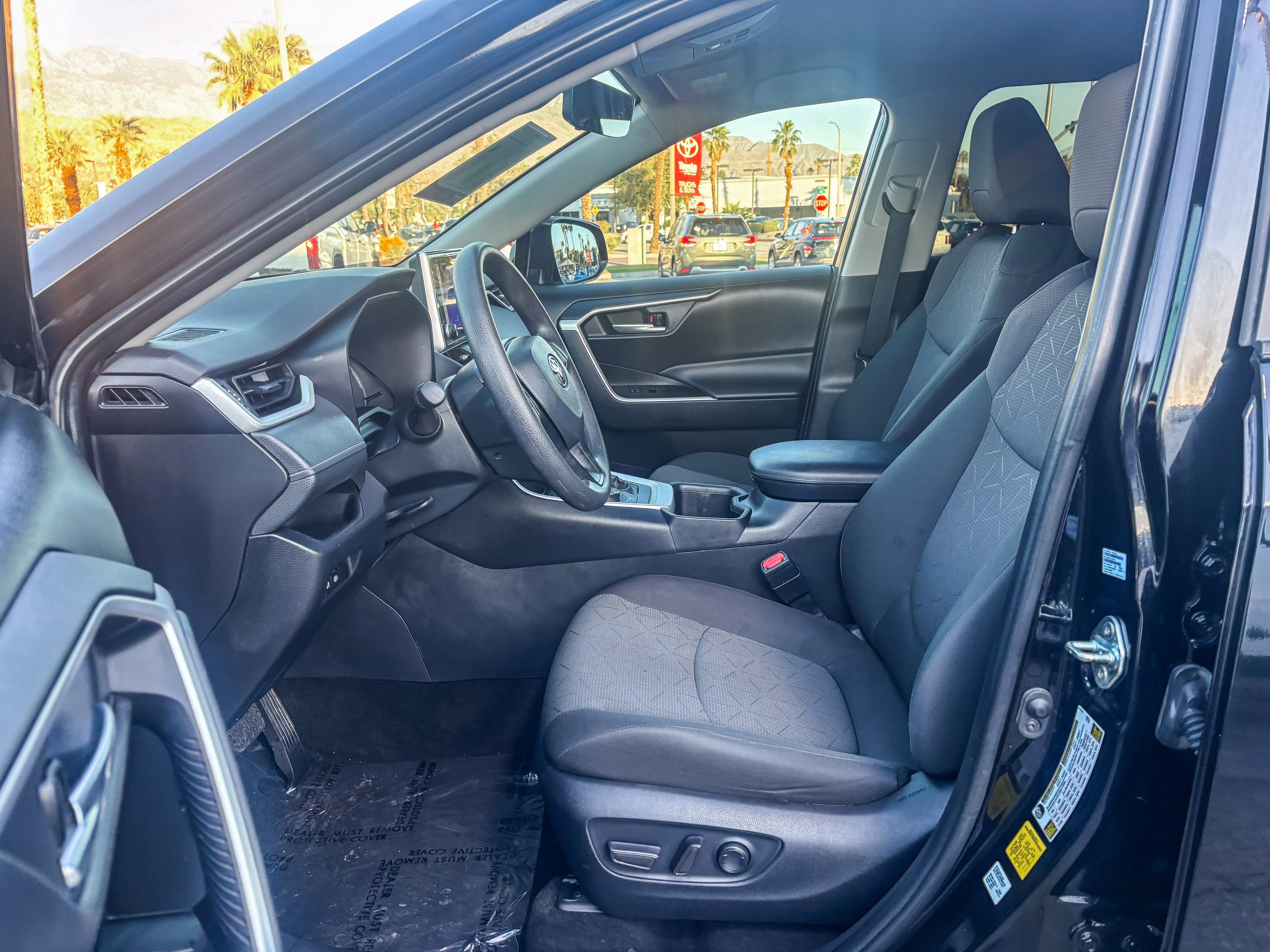 Used 2024 Toyota RAV4 AWD Hybrid image 20