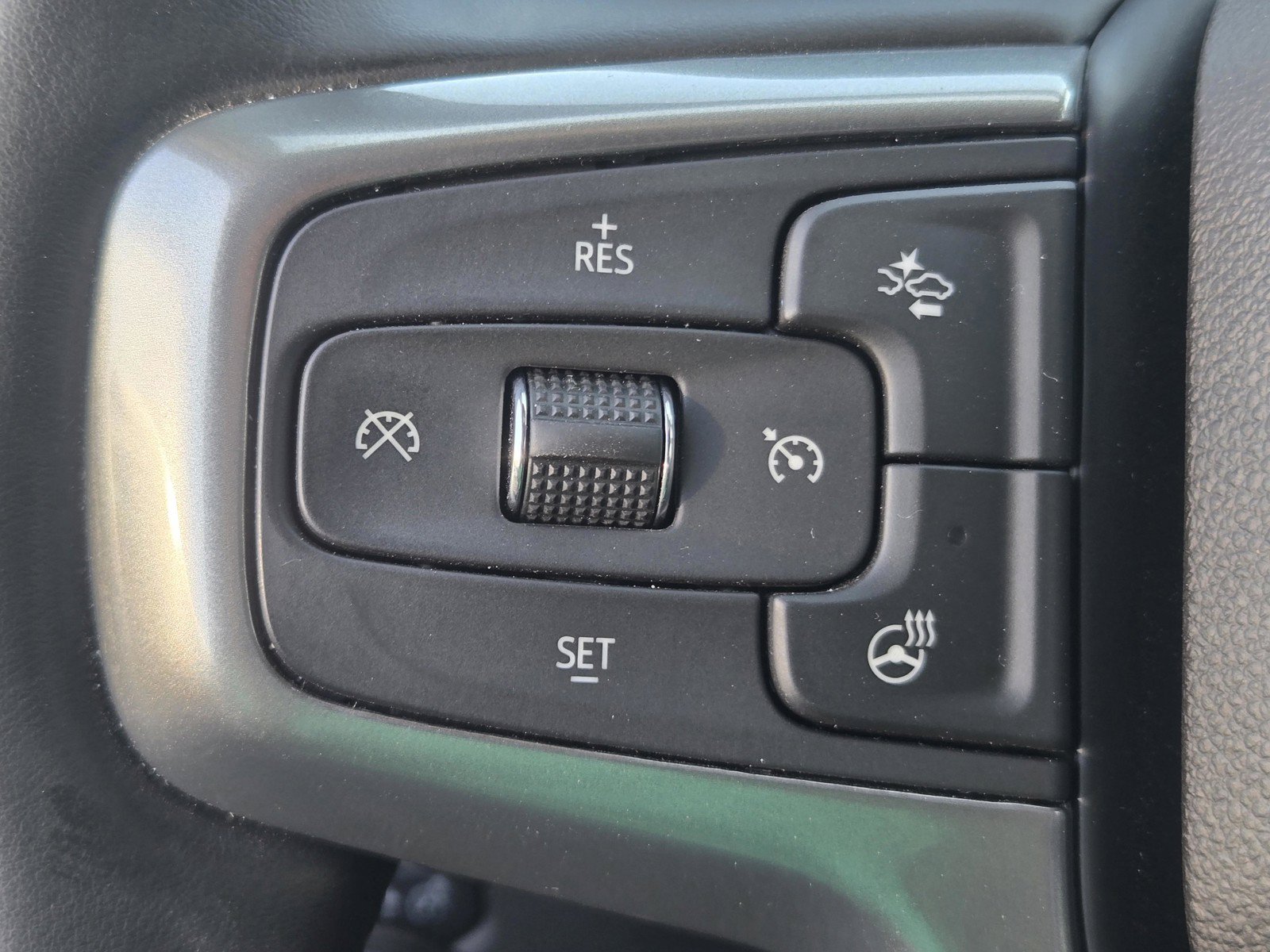 Used 2024 Chevrolet Silverado 1500 RST w/ Redline Edition AWD/4WD image 18