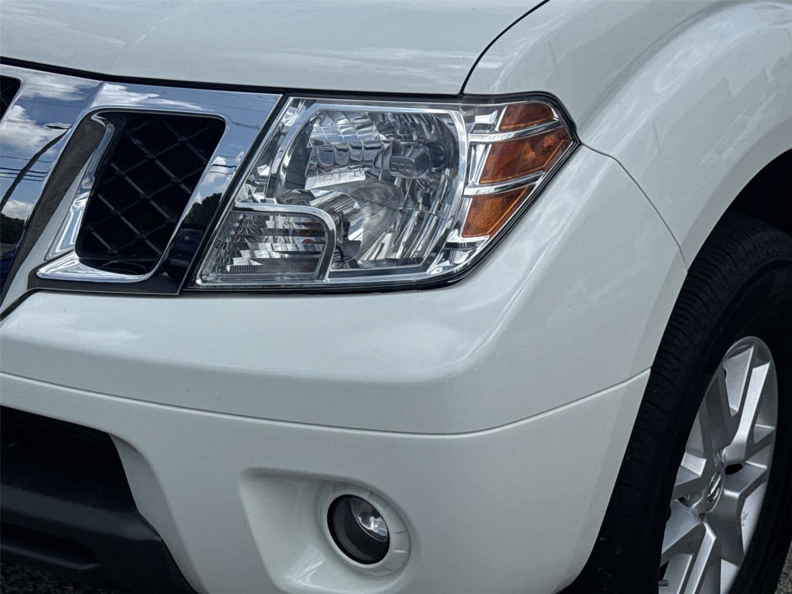 Used 2018 Nissan Frontier SV w/ Value Truck Package AWD/4WD image 10