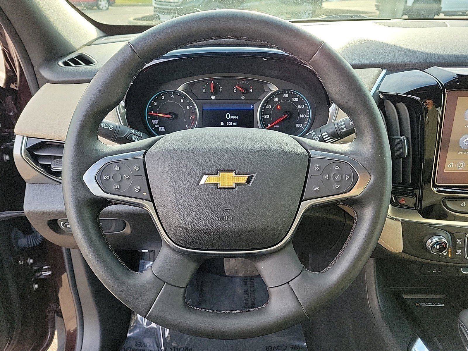 Used 2023 Chevrolet Traverse LT image 21