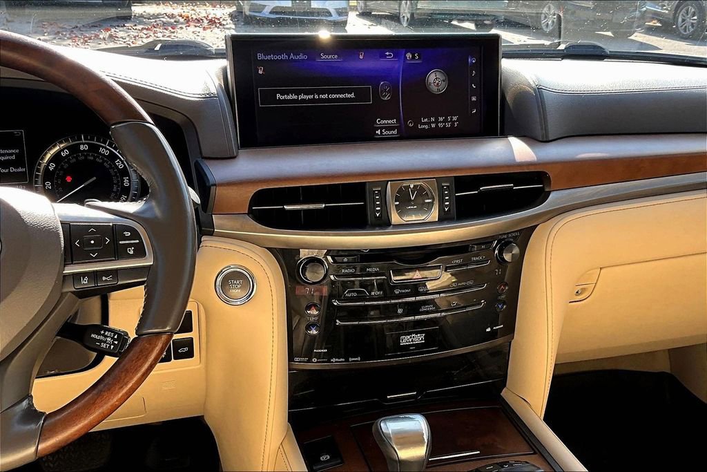 Used 2018 Lexus LX 570 4WD image 9