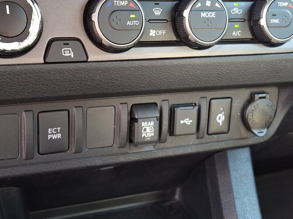 Certified 2022 Toyota Tacoma TRD Sport AWD/4WD image 25