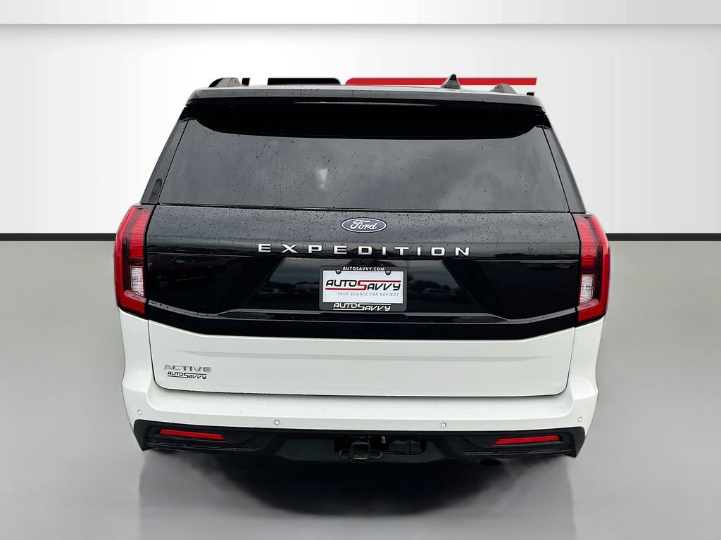 Used 2025 Ford Expedition Active AWD/4WD image 6