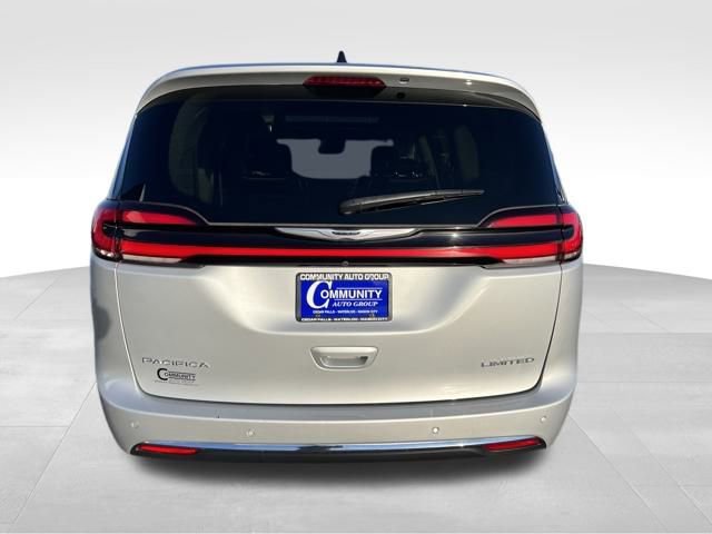 Used 2024 Chrysler Pacifica Limited image 8