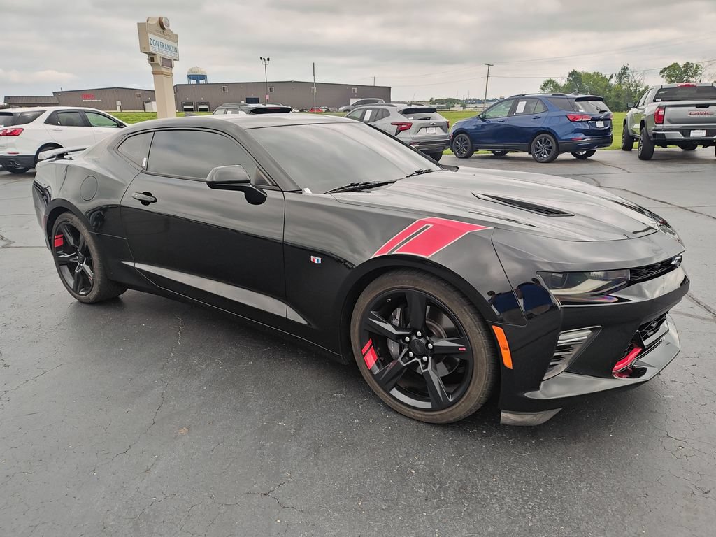 Used 2018 Chevrolet Camaro SS RWD image 7