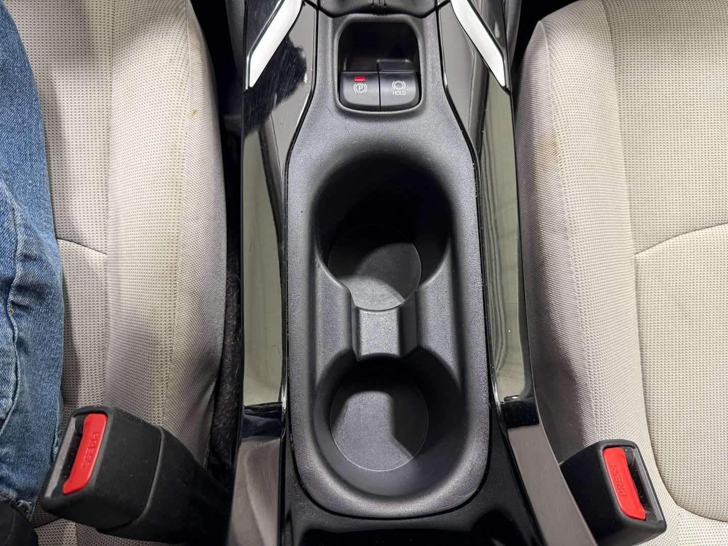 Used 2022 Toyota Corolla LE w/ Carpet Mat Package (TMS) image 16