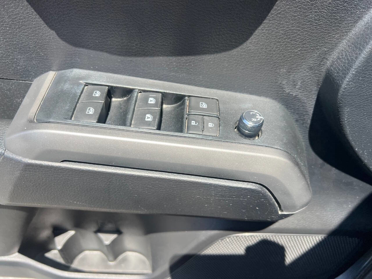 Used 2018 Toyota Tacoma TRD Sport w/ Technology Package AWD/4WD image 13