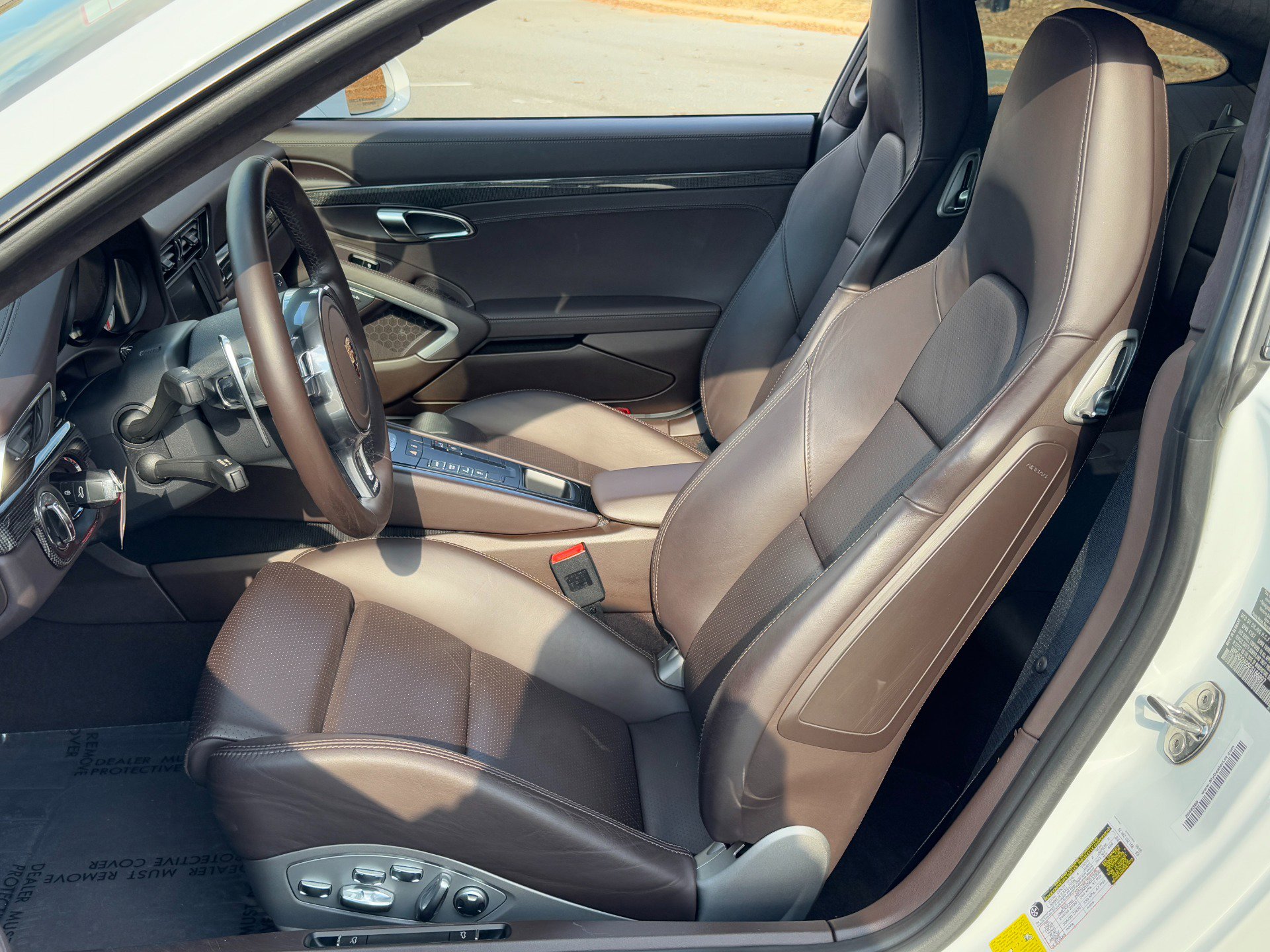 Used 2014 Porsche 911 Turbo S image 24