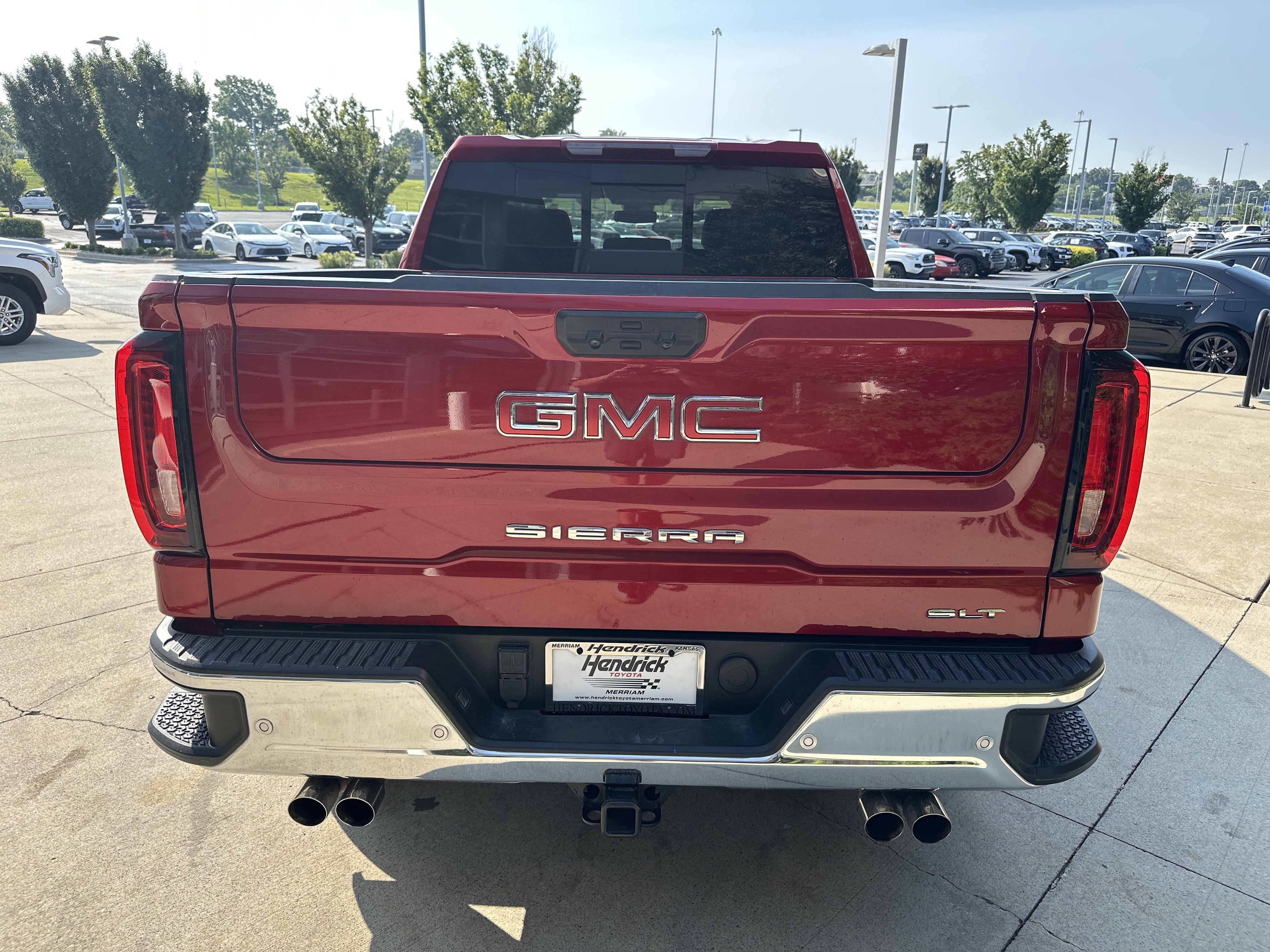 Used 2024 GMC Sierra 1500 SLT w/ SLT Premium Plus Package AWD/4WD image 8