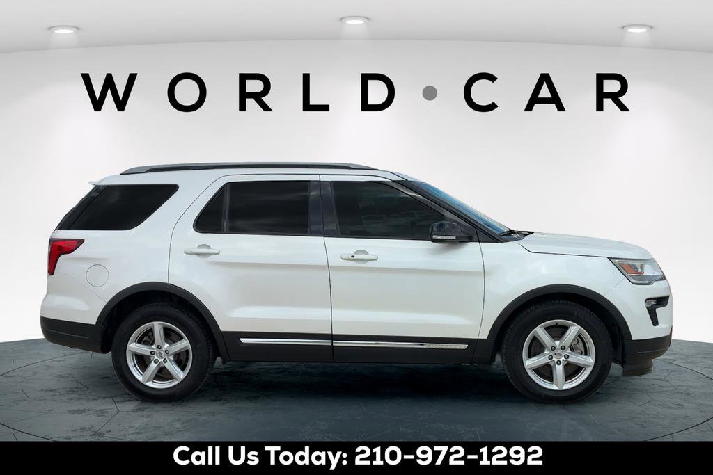 Used 2018 Ford Explorer XLT w/ Equipment Group 201A image 7
