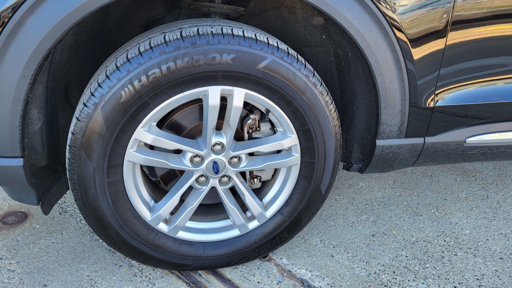 Used 2022 Ford Explorer XLT image 37