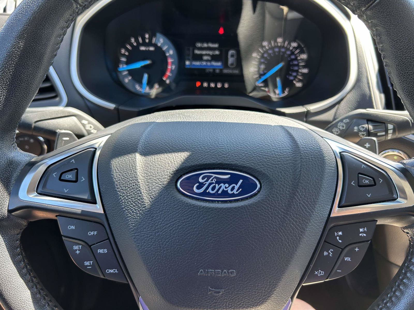 Used 2018 Ford Edge SEL FWD image 20