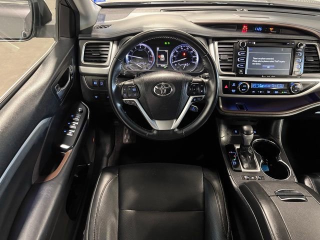 Used 2018 Toyota Highlander Limited AWD/4WD image 18