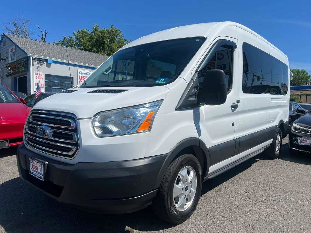 Used 2017 Ford Transit 350 XLT RWD image 5