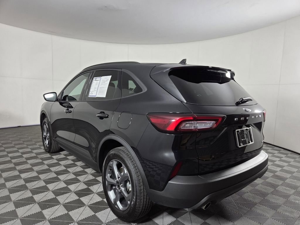 Used 2025 Ford Escape ST-Line image 7