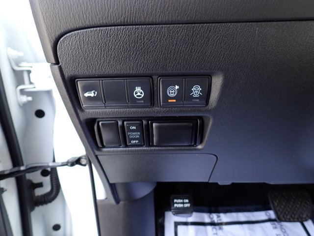 Used 2020 Nissan Armada Platinum w/ Cargo Package AWD/4WD image 17