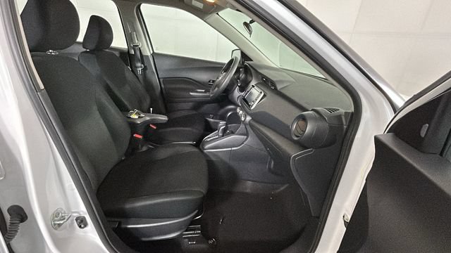 Used 2024 Nissan Kicks S FWD image 31