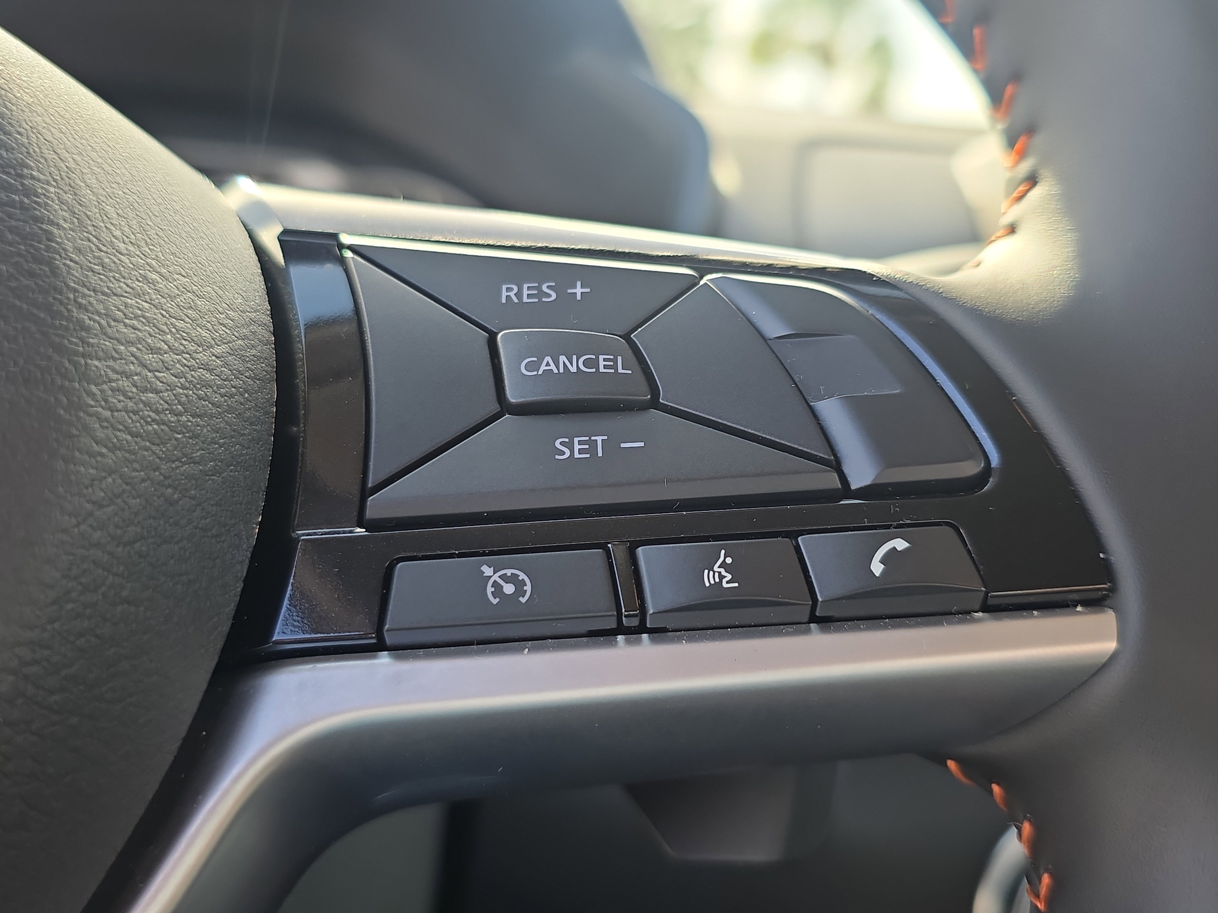 Used 2025 Nissan Altima 2.5 SR AWD/4WD image 33