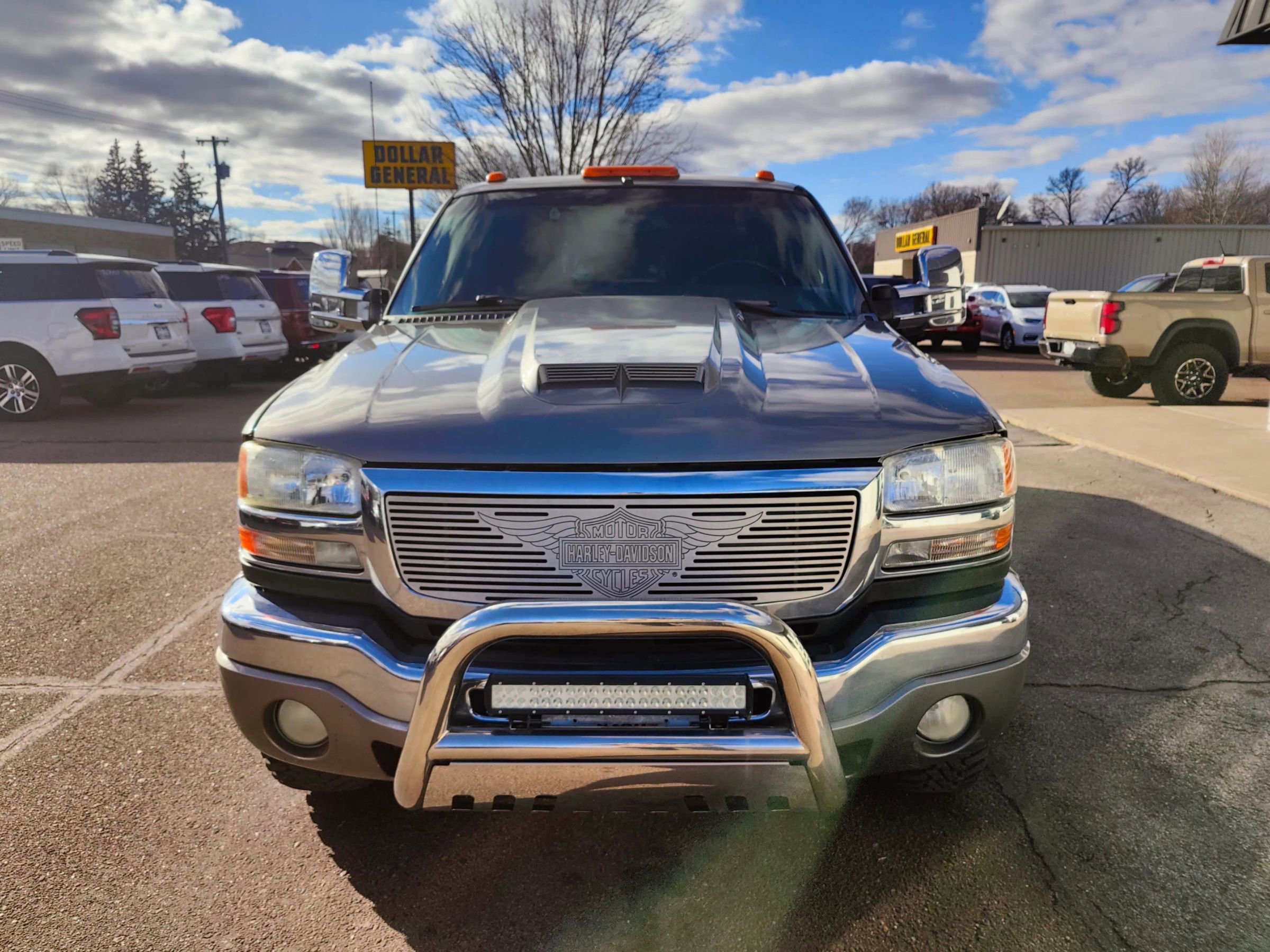 Used 2006 GMC Sierra 3500 SLE w/ Heavy-Duty Power Package image 3