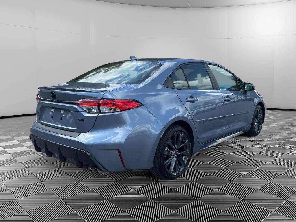 Used 2026 Toyota Corolla SE FWD image 4