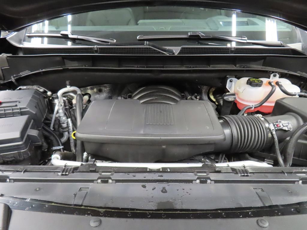 Used 2025 GMC Yukon Denali w/ Sun & Power Step Package image 29