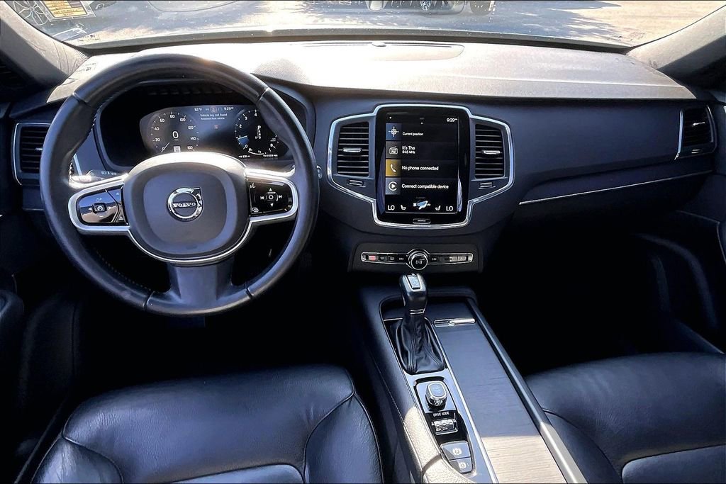 Used 2020 Volvo XC90 T6 Momentum w/ Protection Package Premier AWD/4WD image 3