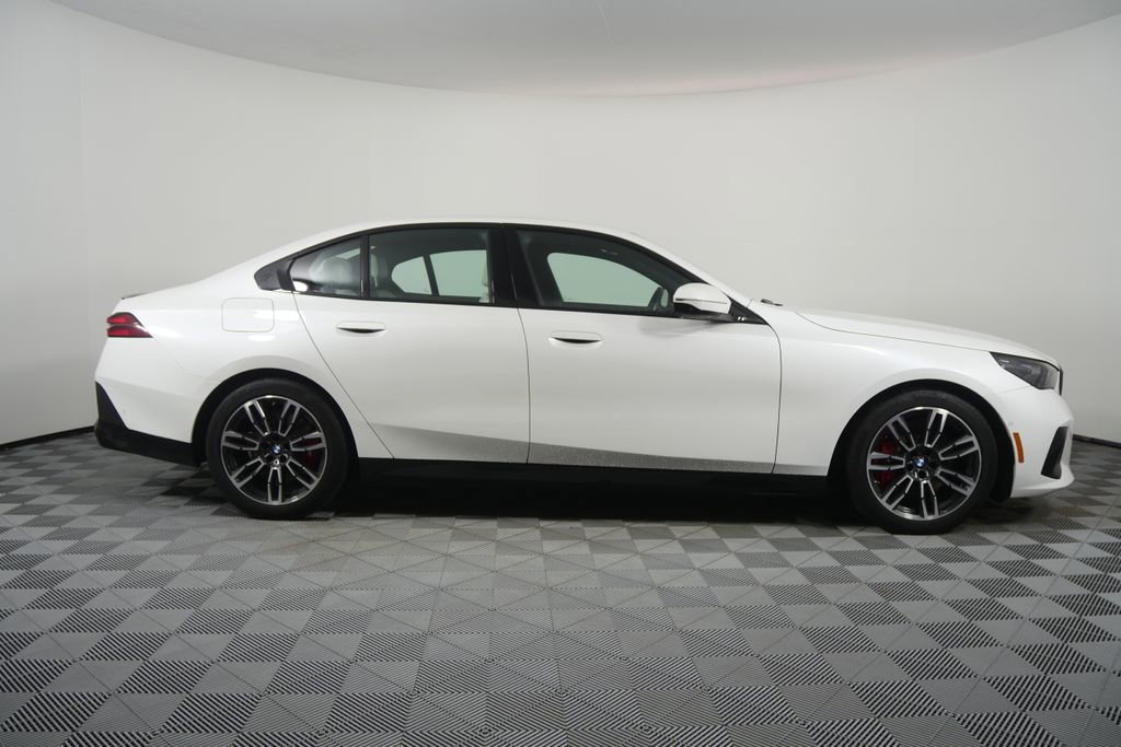 Certified 2024 BMW 540i xDrive w/ Premium Package image 2