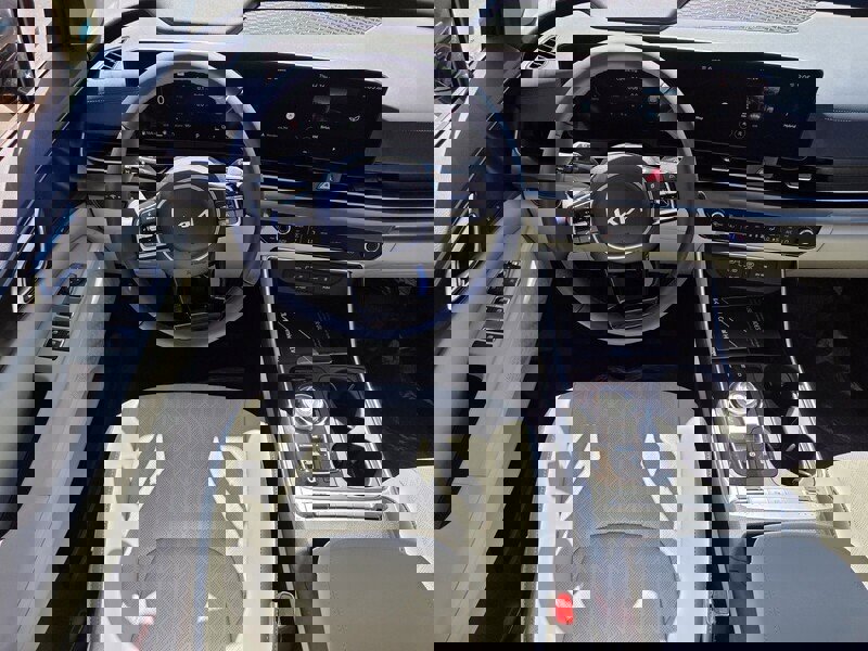 New 2026 Kia Carnival SX w/ SX Dark Edition Package image 10