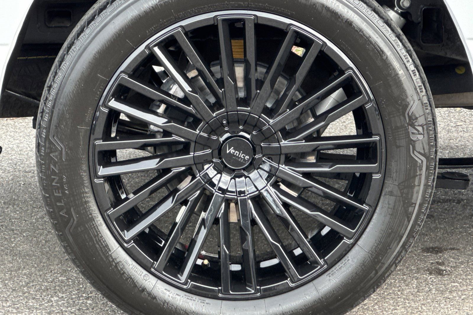 Used 2024 Ford F150 XL image 23