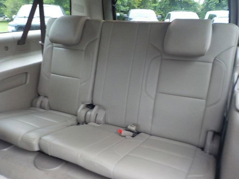 Used 2019 Chevrolet Suburban LT RWD image 26