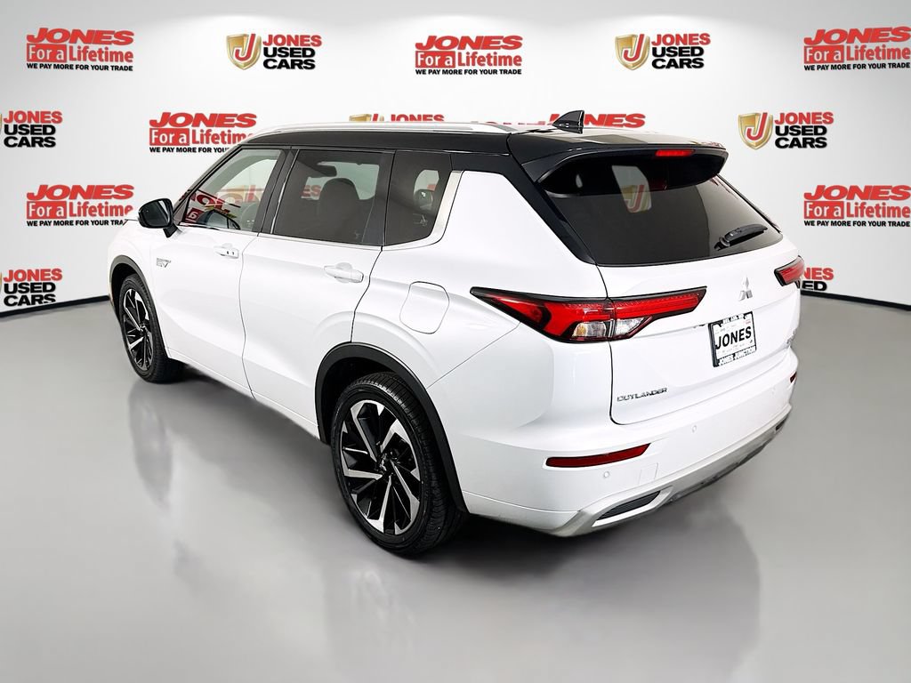 Used 2023 Mitsubishi Outlander GT AWD/4WD image 2