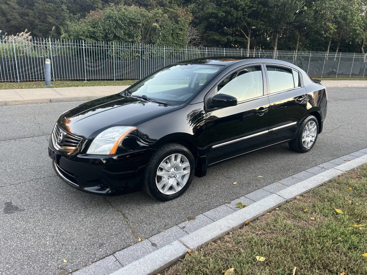 Used 2012 Nissan Sentra 2.0 S image 4