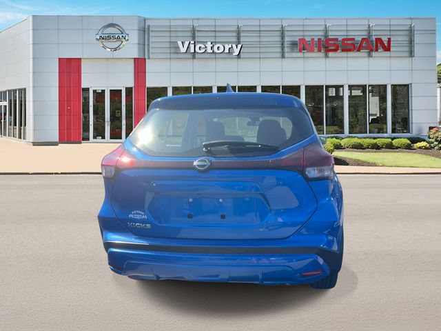 New 2025 Nissan Kicks Play S FWD image 4
