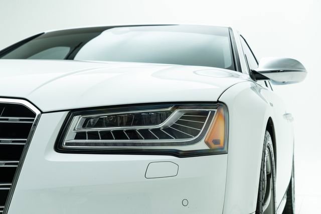Used 2016 Audi S8 w/ Driver Assistance Package image 11