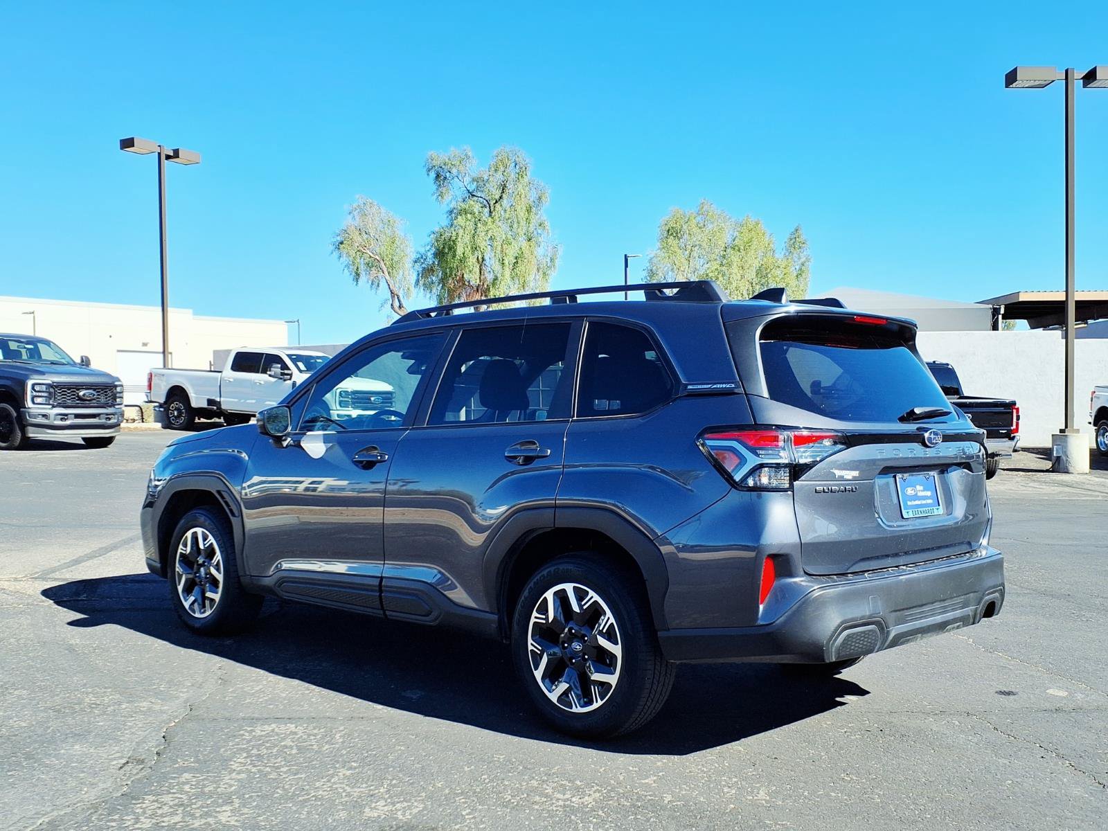 Used 2025 Subaru Forester Premium AWD/4WD image 3