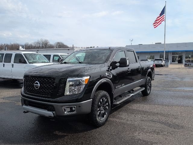 Used 2017 Nissan Titan PRO-4X image 2
