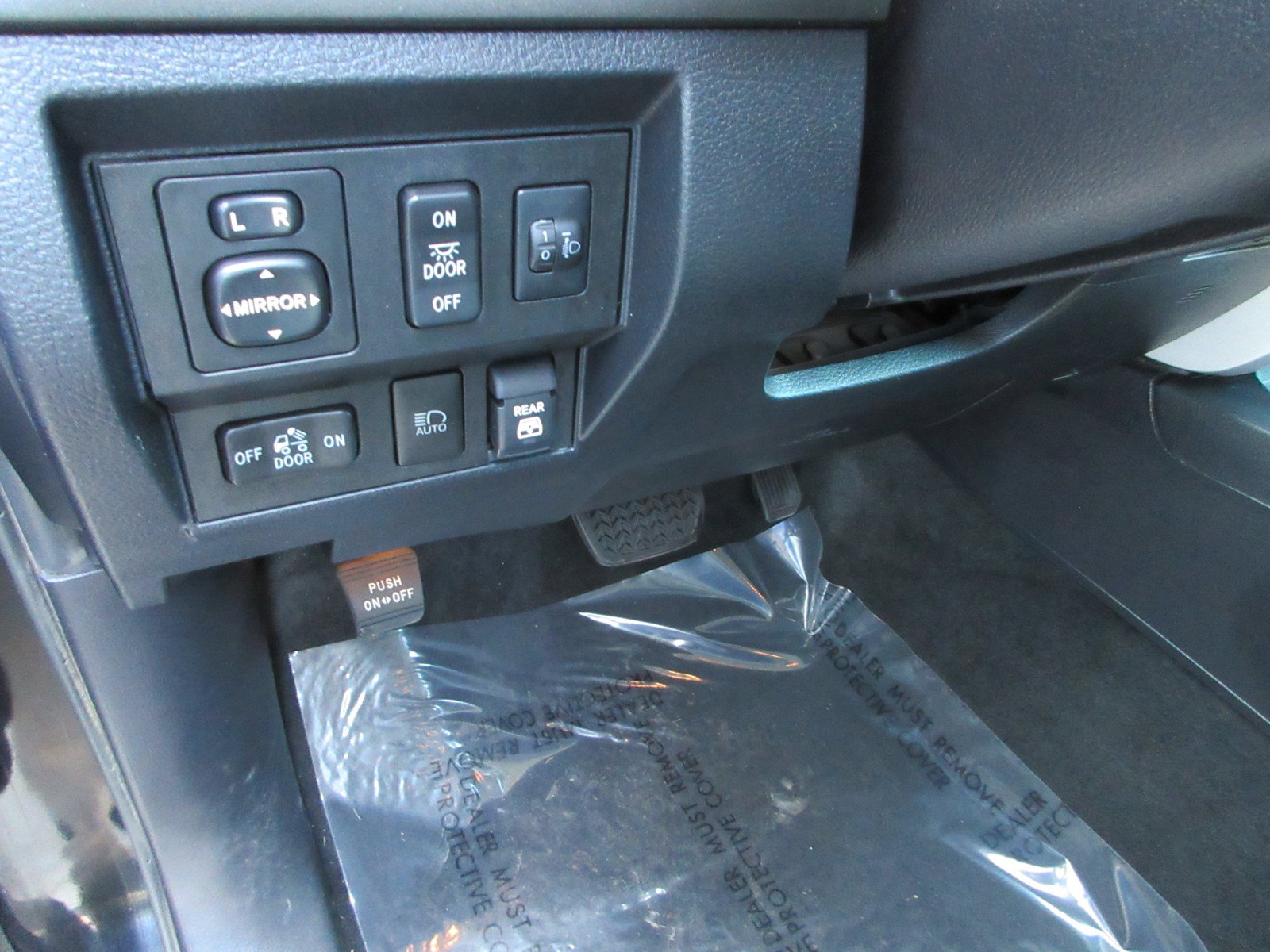Used 2019 Toyota Tundra SR5 AWD/4WD image 27
