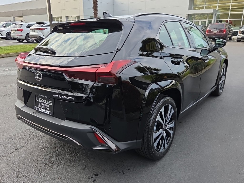New 2025 Lexus UX 300h AWD image 7