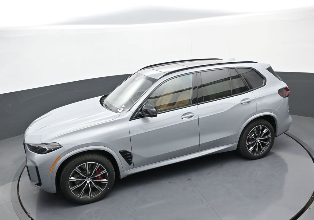 New 2026 BMW X5 M60i w/ Climate Comfort Package image 32
