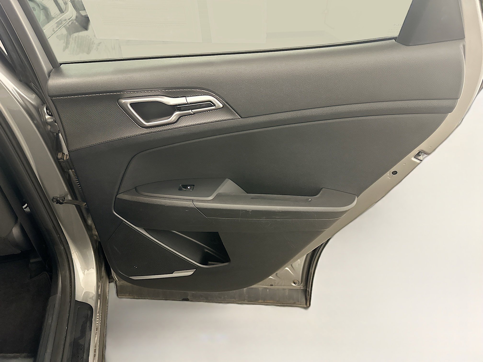 Used 2025 Kia Sportage LX image 31