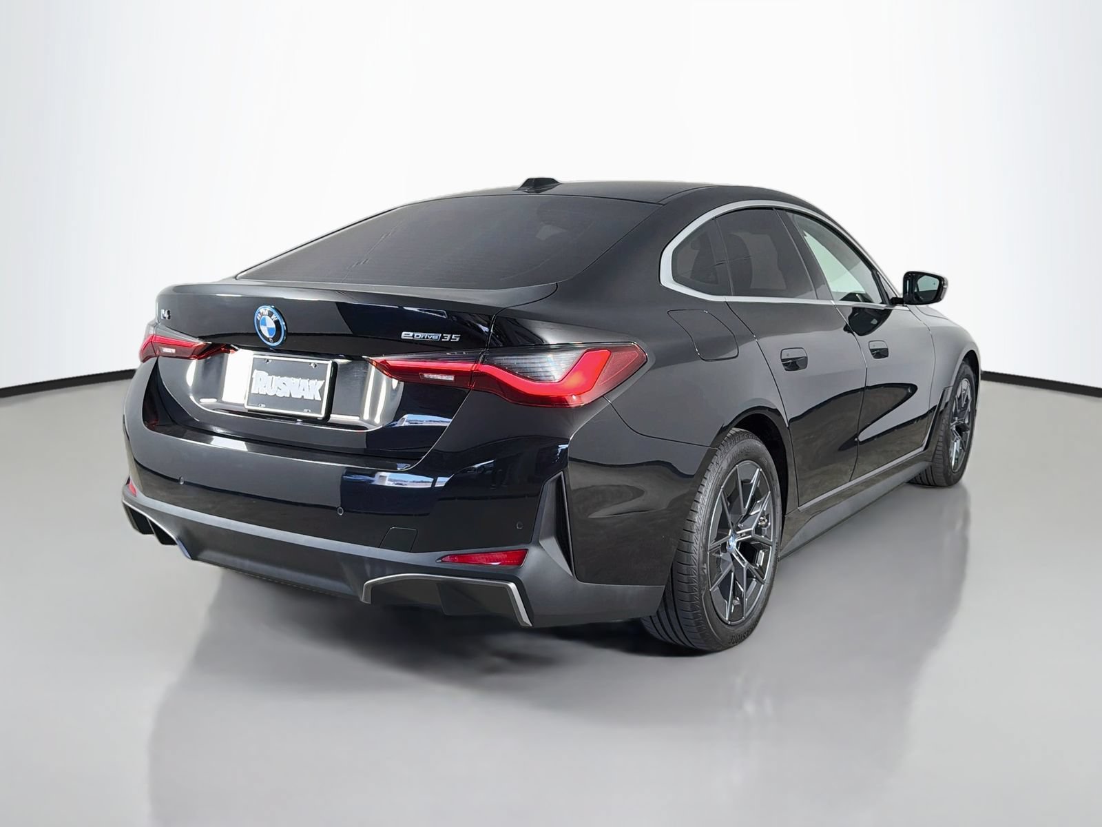 Certified 2023 BMW i4 eDrive35 w/ Premium Package RWD image 7