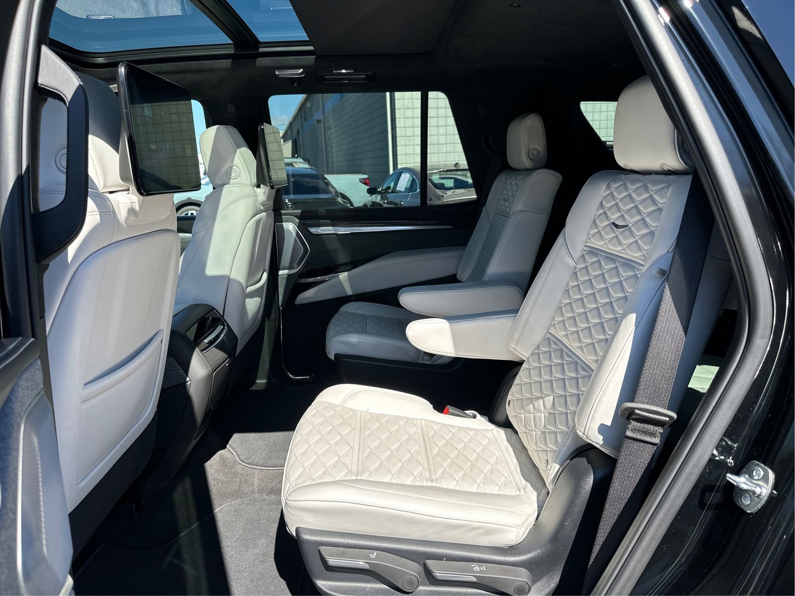 Certified 2025 Cadillac Escalade V w/ LPO, Floor Liner Package AWD/4WD image 10