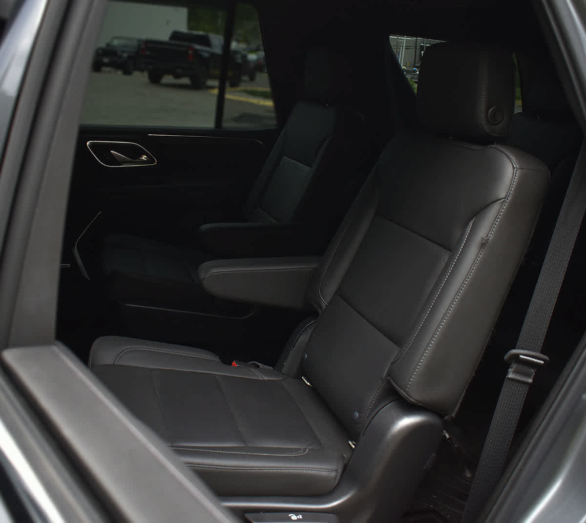 Used 2022 Chevrolet Tahoe LT w/ Luxury Package AWD/4WD image 10