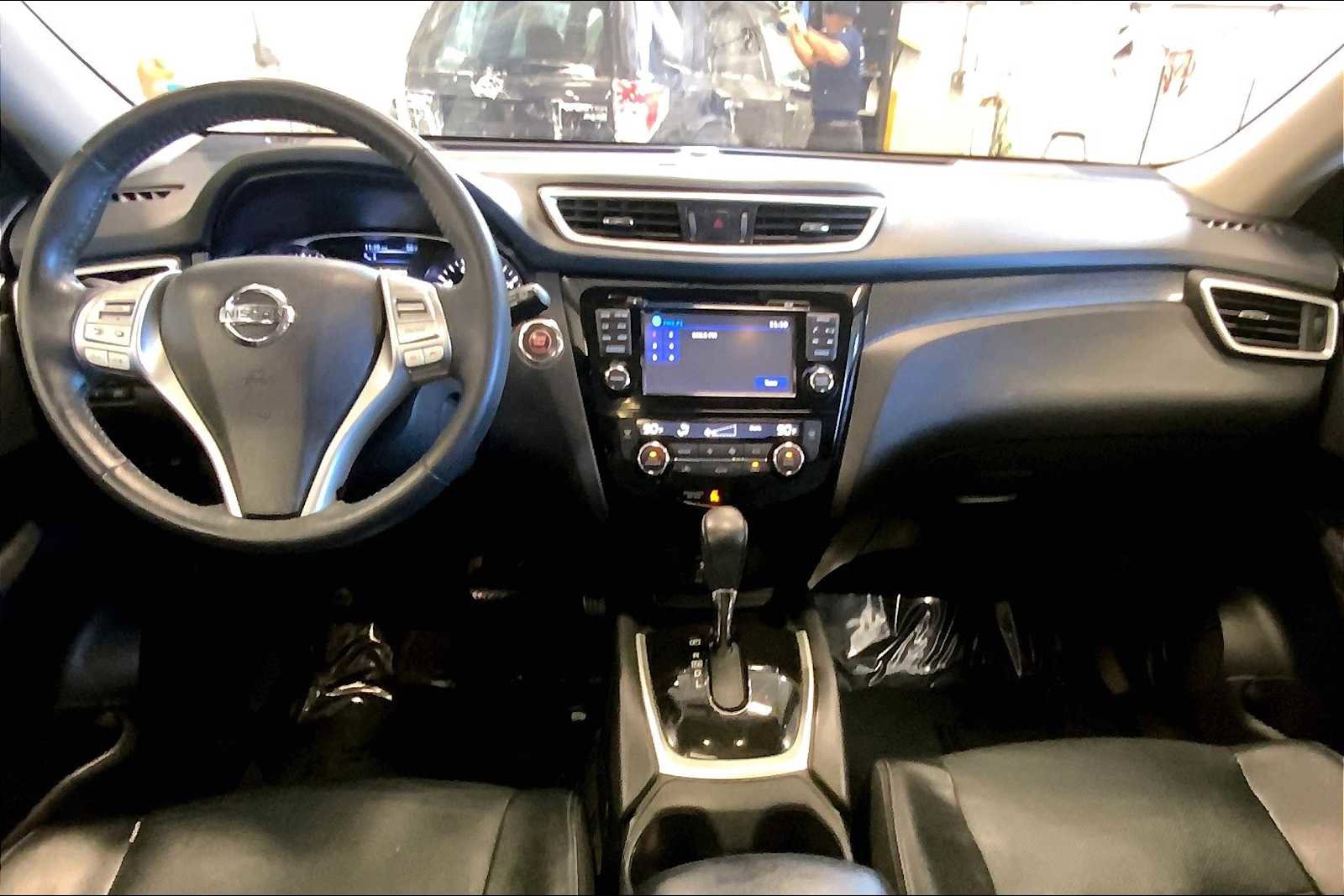 Used 2016 Nissan Rogue SL w/ SL Premium Package image 15