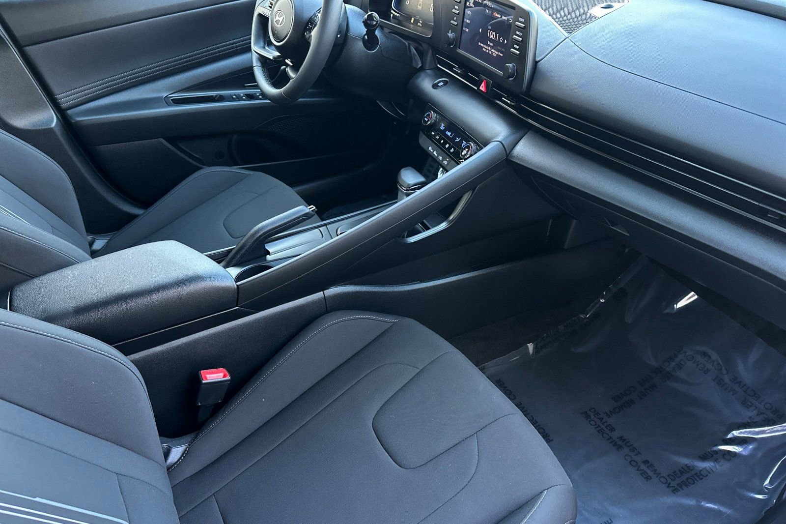 Certified 2025 Hyundai Elantra Sport w/ Cargo Package image 16